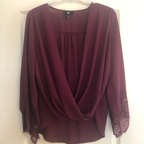 Iz Byer Tops - Beautiful Burgundy 🌺 Blouse